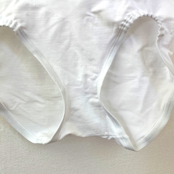 Balitummy solution shaping brief NWT! Size S, ultra shaping brief - Picture 7 of 11